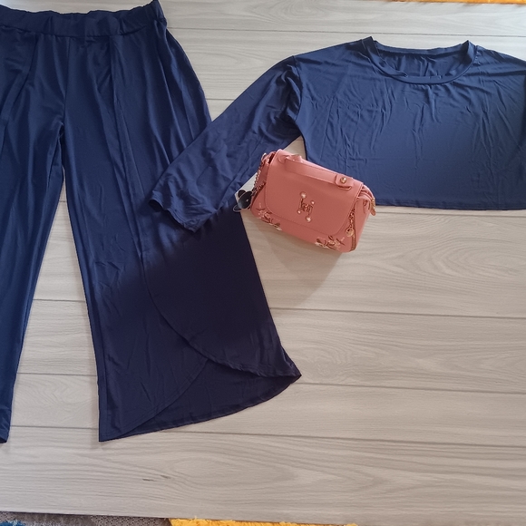 Plus Size Women Solid Color Off-Shoulder Long Sleeve Blouse And Slit Pants Set - Picture 2 of 15